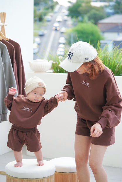 Women's Jumper+Shorts Set - Reddish Brown