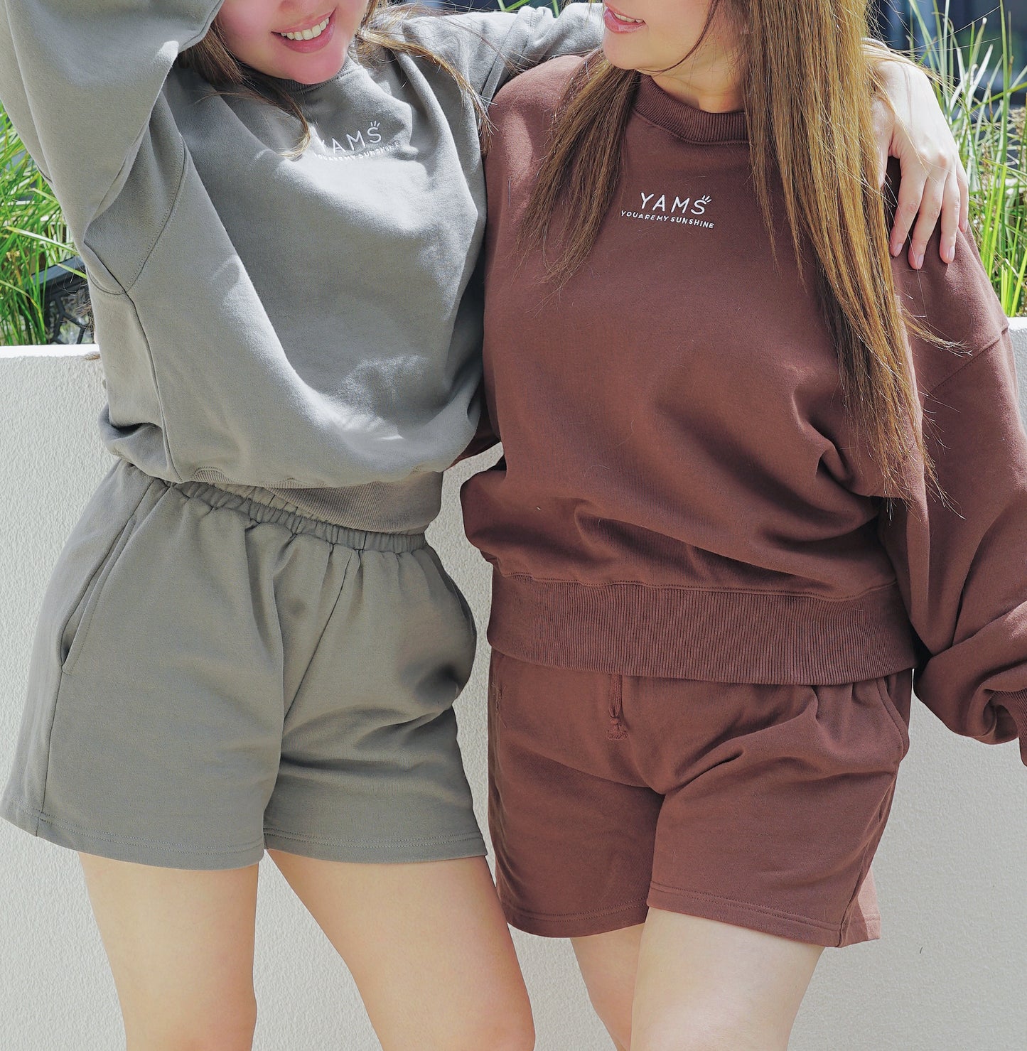 Women's Jumper+Shorts Set - Reddish Brown